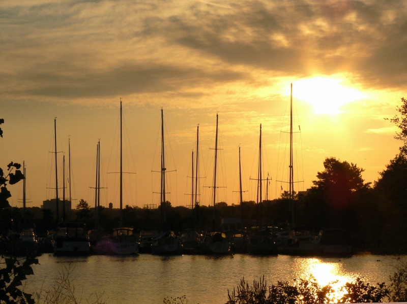 yachtsunset.jpg